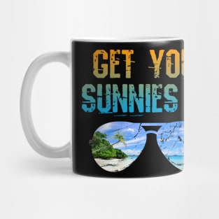 Get your sunnies on - A sunglasses and beach holiday inspired design Mug